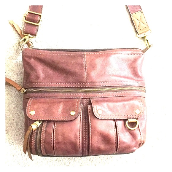 Fossil Handbags - 🗝 Fossil brown leather large awesome crossbody 🗝